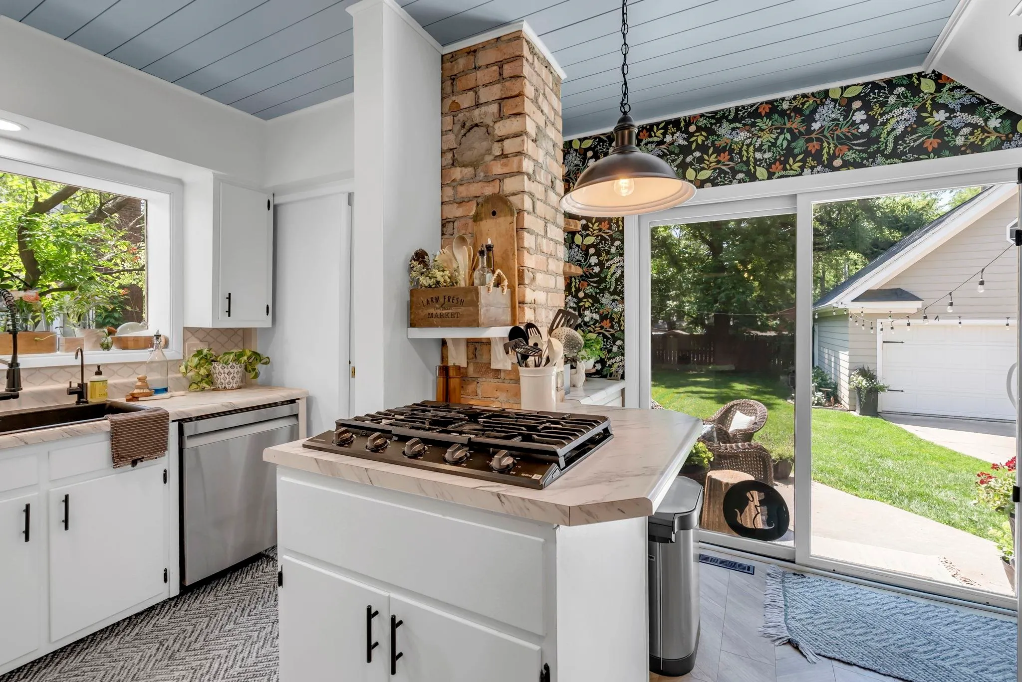 Wichita, Kansas 67218, United States, 3 Bedrooms Bedrooms, ,2 BathroomsBathrooms,Residential,Pending,149273