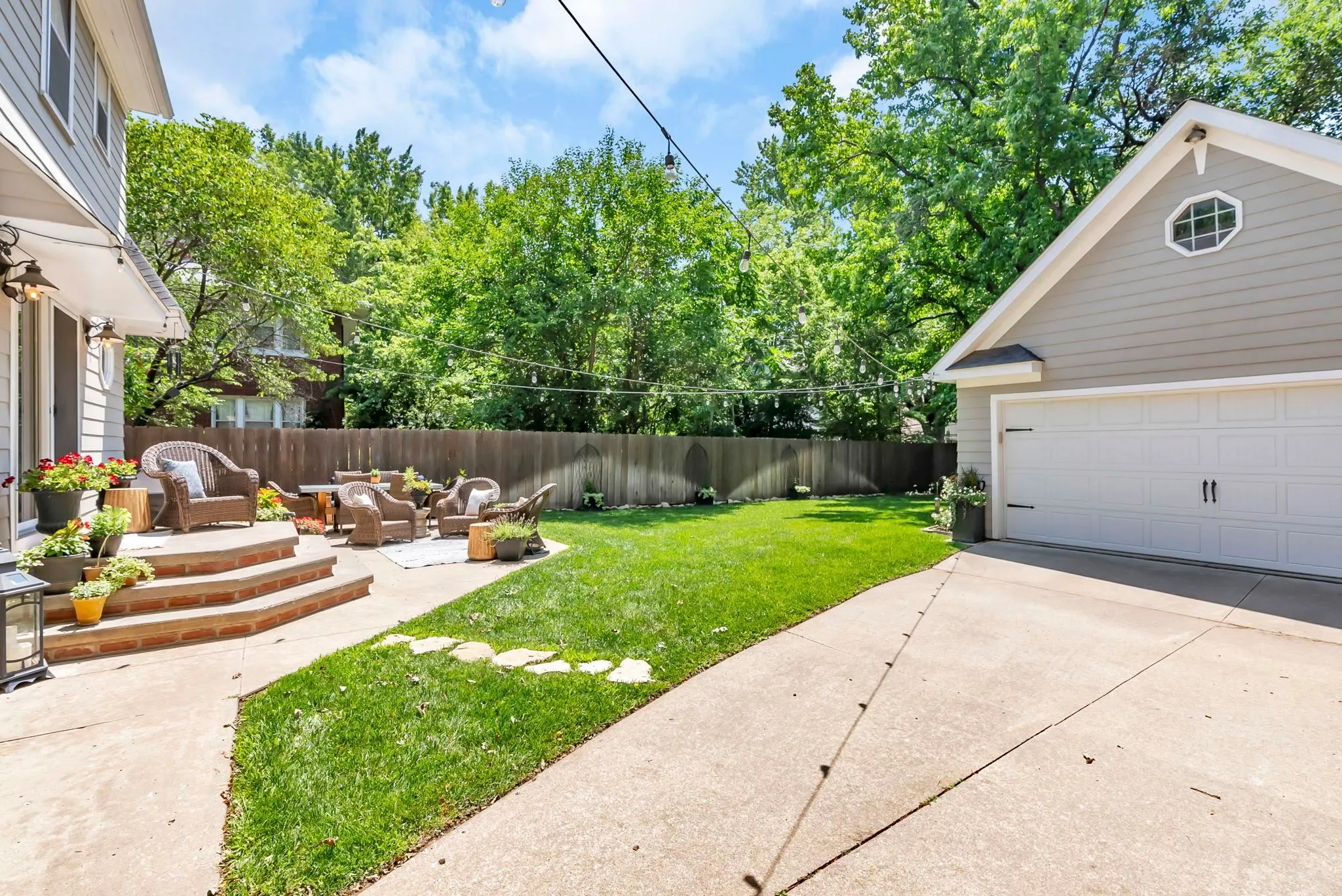 Wichita, Kansas 67218, United States, 3 Bedrooms Bedrooms, ,2 BathroomsBathrooms,Residential,Pending,149273