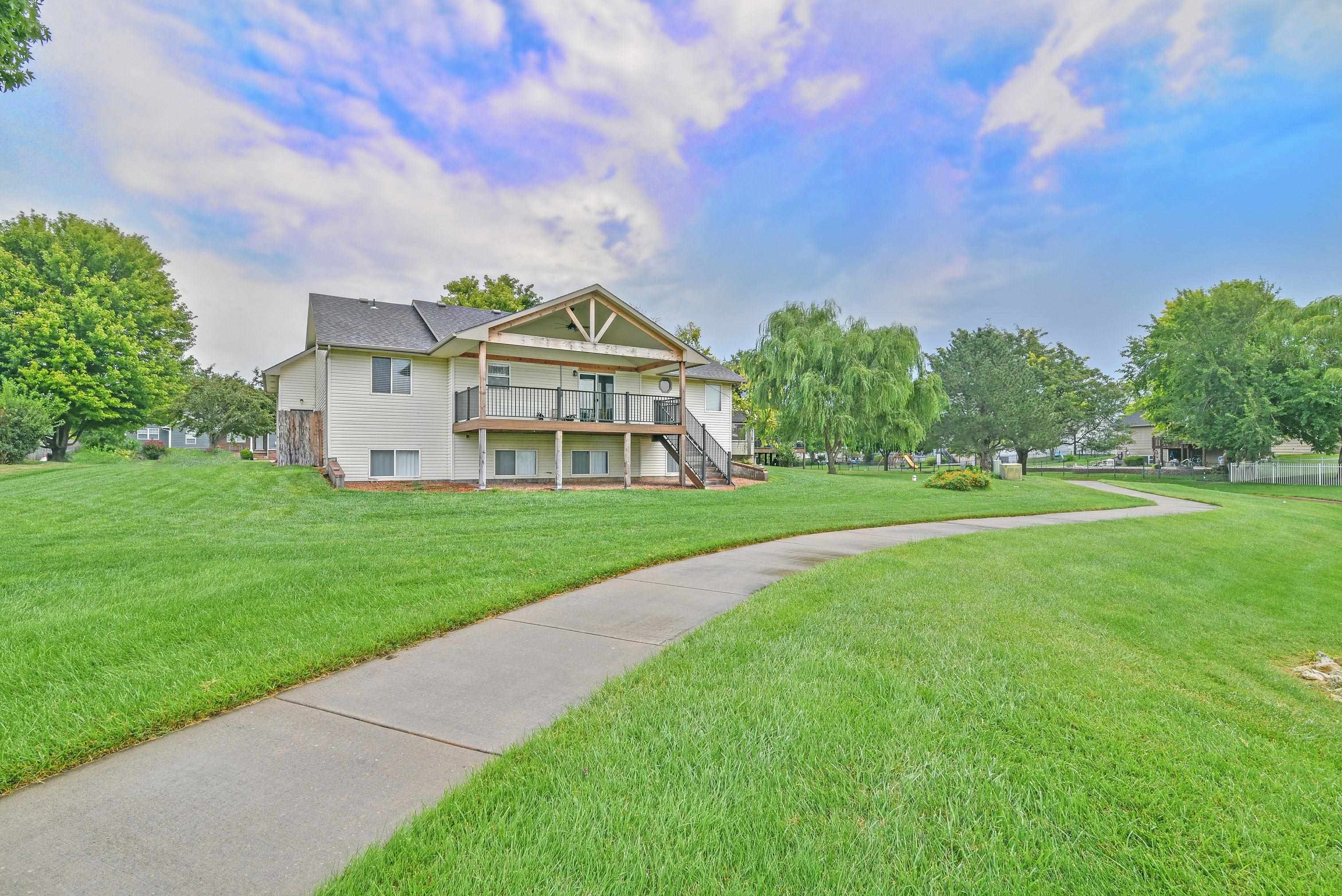 422 S Streamside Ct, Clearwater, Kansas image 8