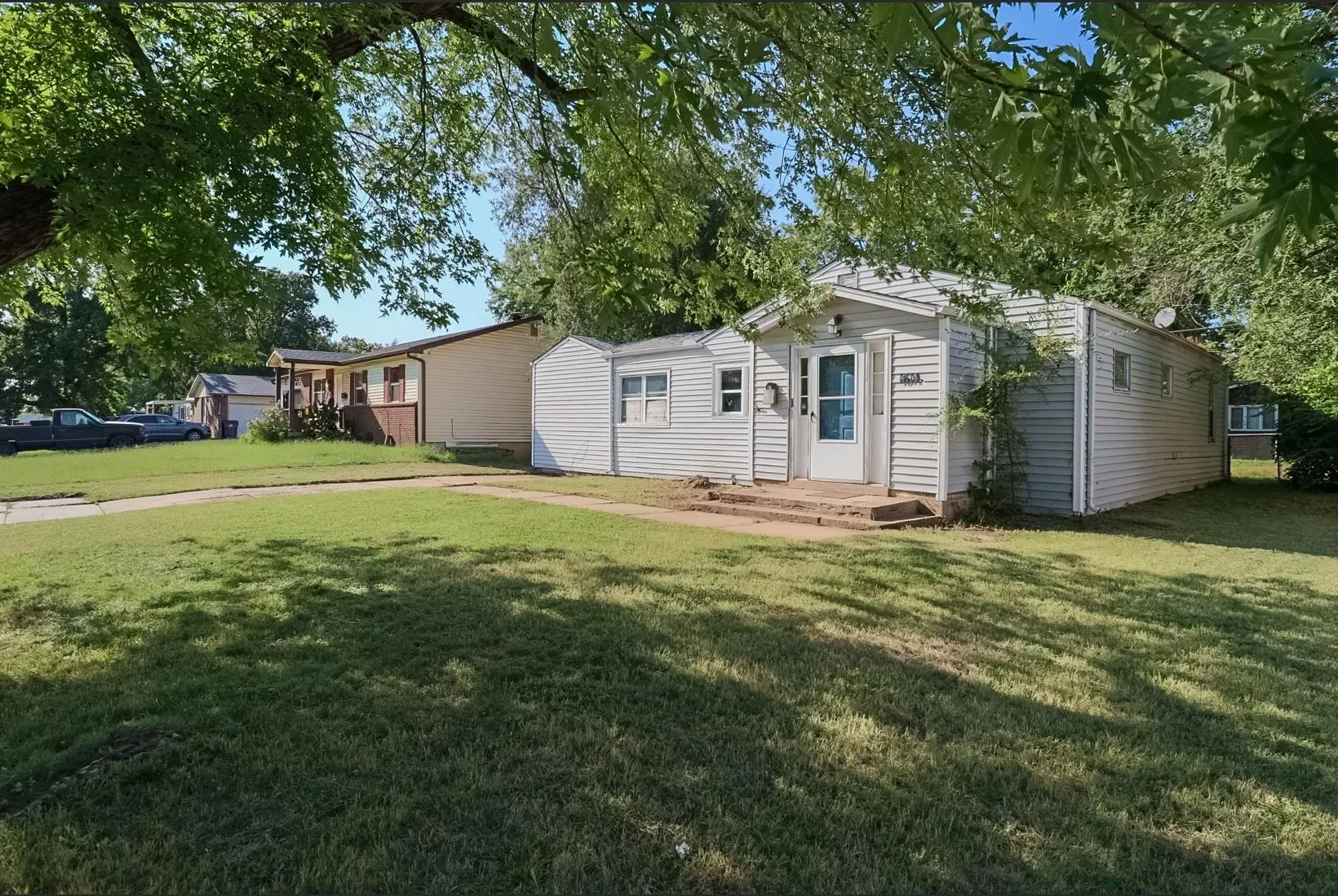 Wichita, Kansas 67217, United States, 3 Bedrooms Bedrooms, ,1 BathroomBathrooms,Residential,Active,203735