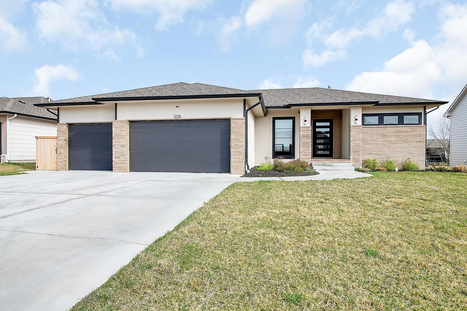1226 W Lakeway Ct, Andover, Kansas image 1