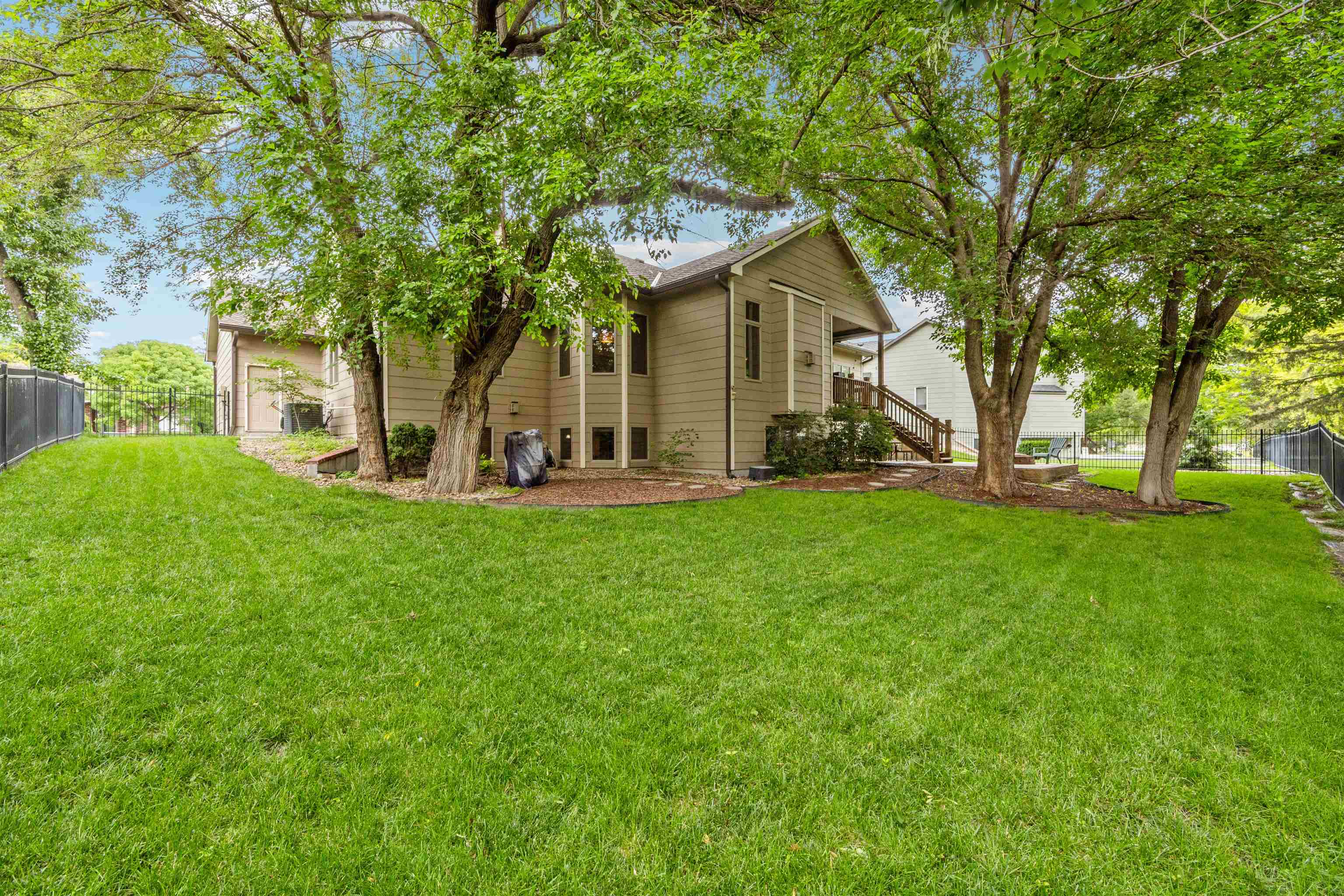 2946 N Wild Rose Ct, Wichita, Kansas image 32