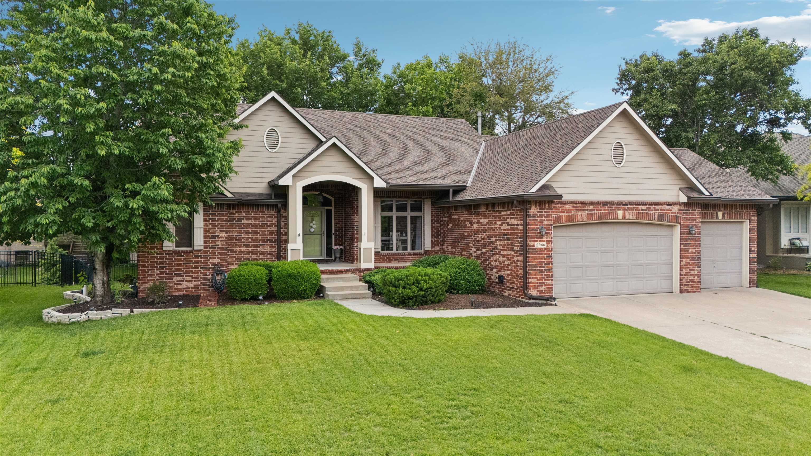 2946 N Wild Rose Ct, Wichita, Kansas image 1