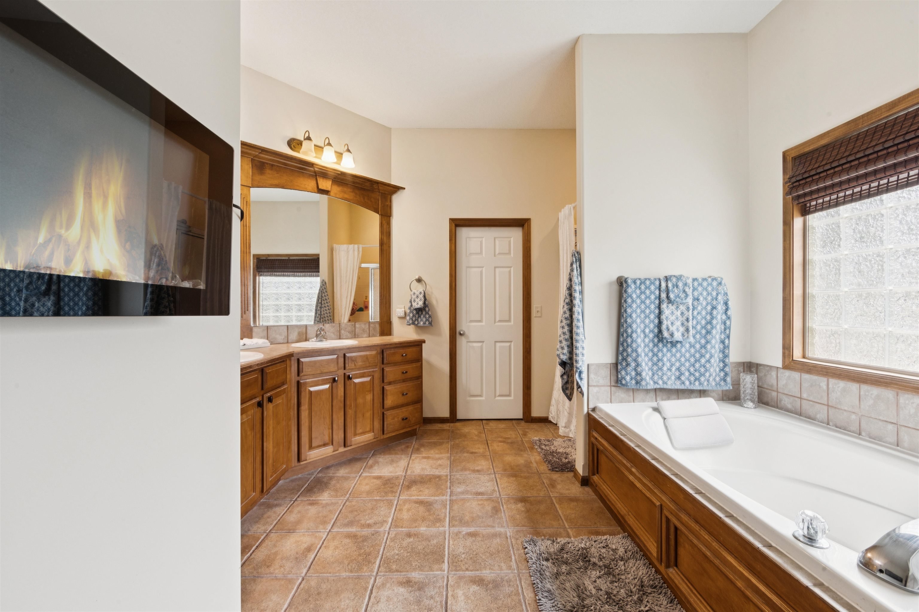 2946 N Wild Rose Ct, Wichita, Kansas image 15
