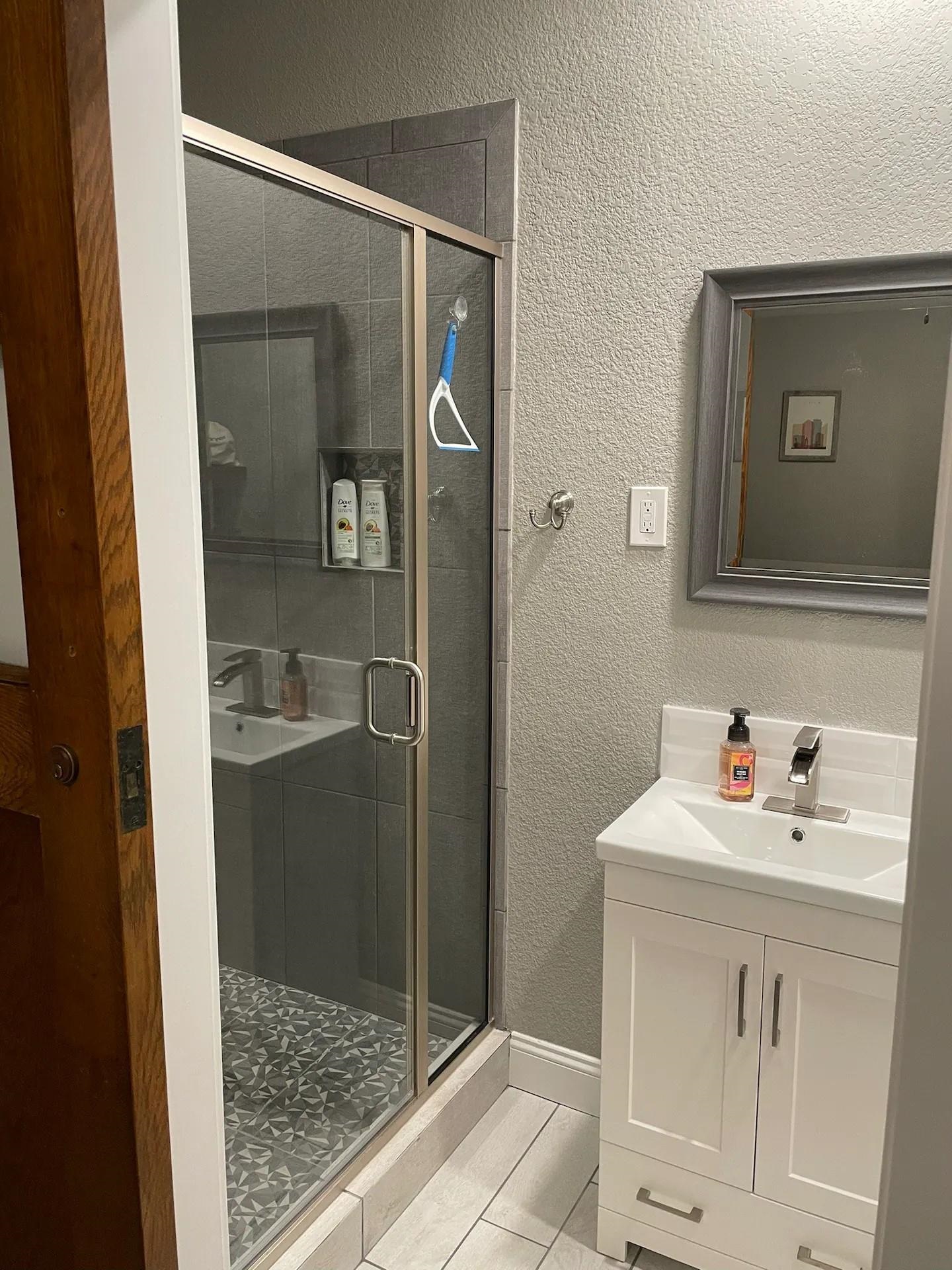 Wichita, Kansas 67211, United States, ,Residential,Pending,60533