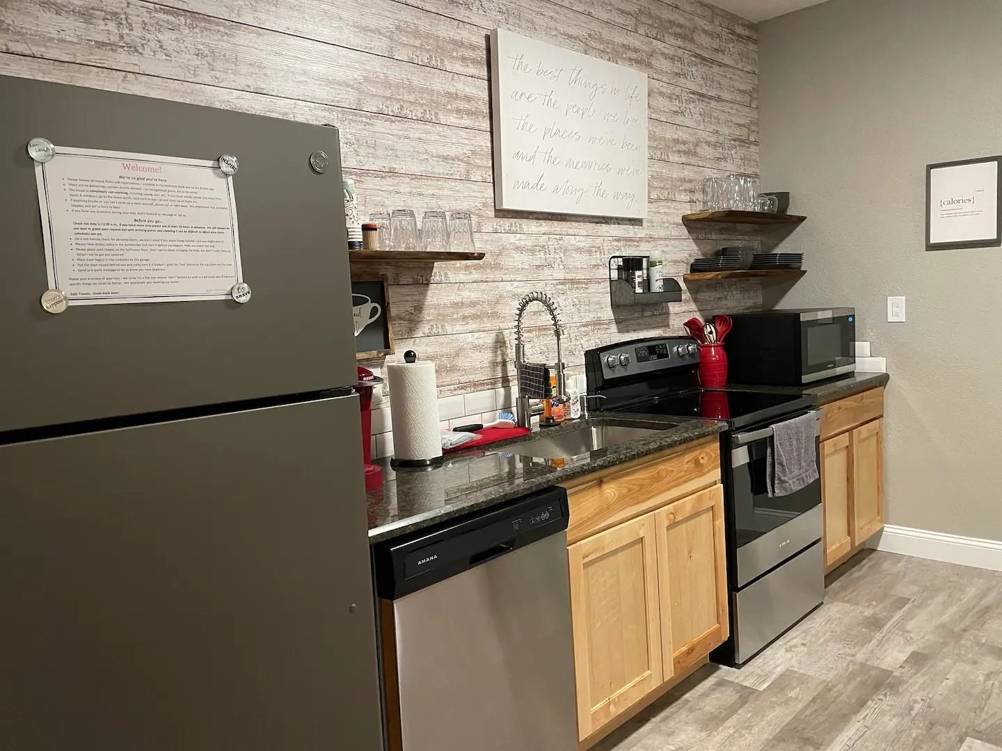 Wichita, Kansas 67211, United States, ,Residential,Pending,60533