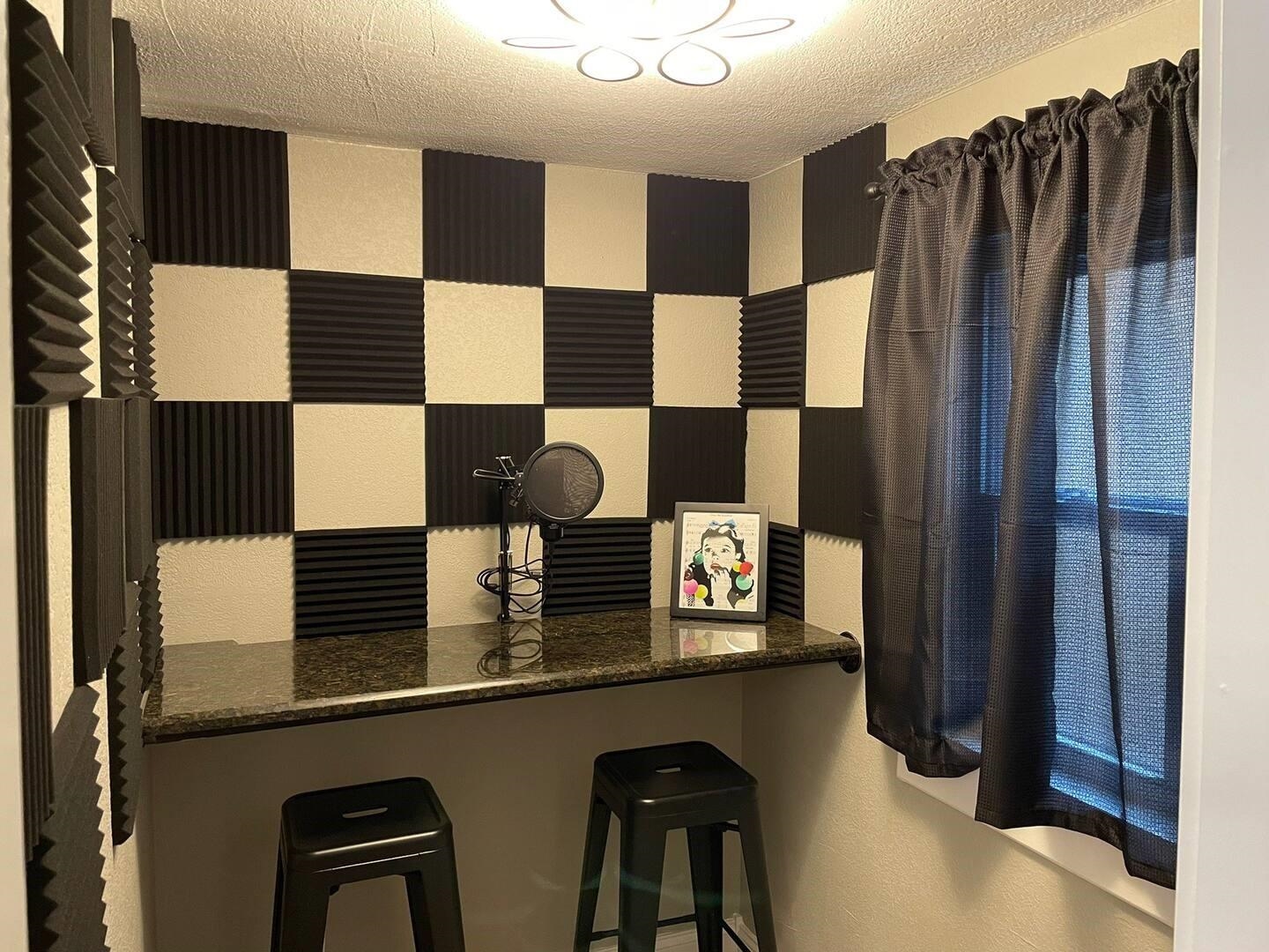 Wichita, Kansas 67211, United States, ,Residential,Pending,60533