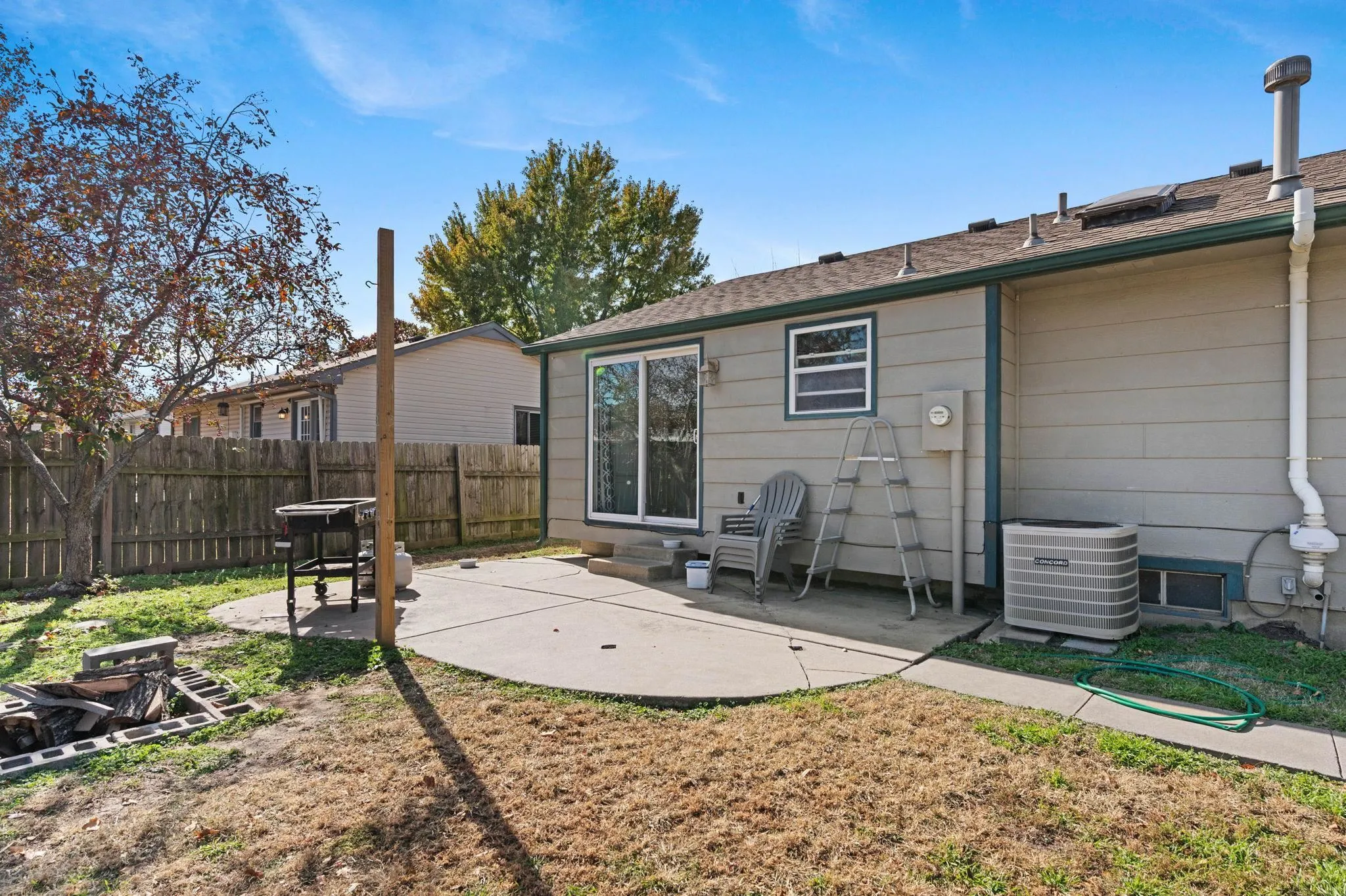 Haysville, Kansas 67060, United States, 3 Bedrooms Bedrooms, ,2 BathroomsBathrooms,Residential,Active,243282