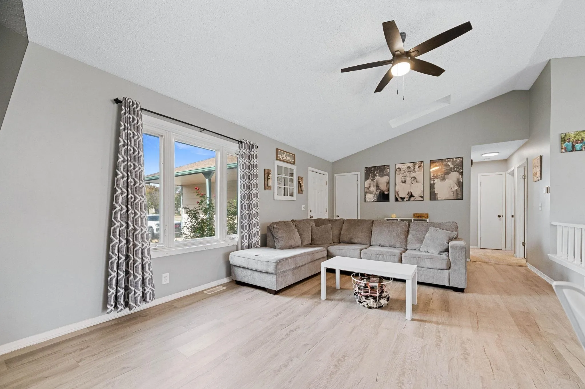 Haysville, Kansas 67060, United States, 3 Bedrooms Bedrooms, ,2 BathroomsBathrooms,Residential,Active,243282