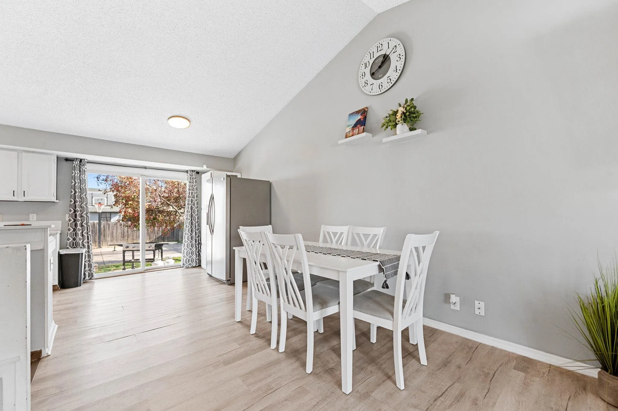 Haysville, Kansas 67060, United States, 3 Bedrooms Bedrooms, ,2 BathroomsBathrooms,Residential,Active,243282