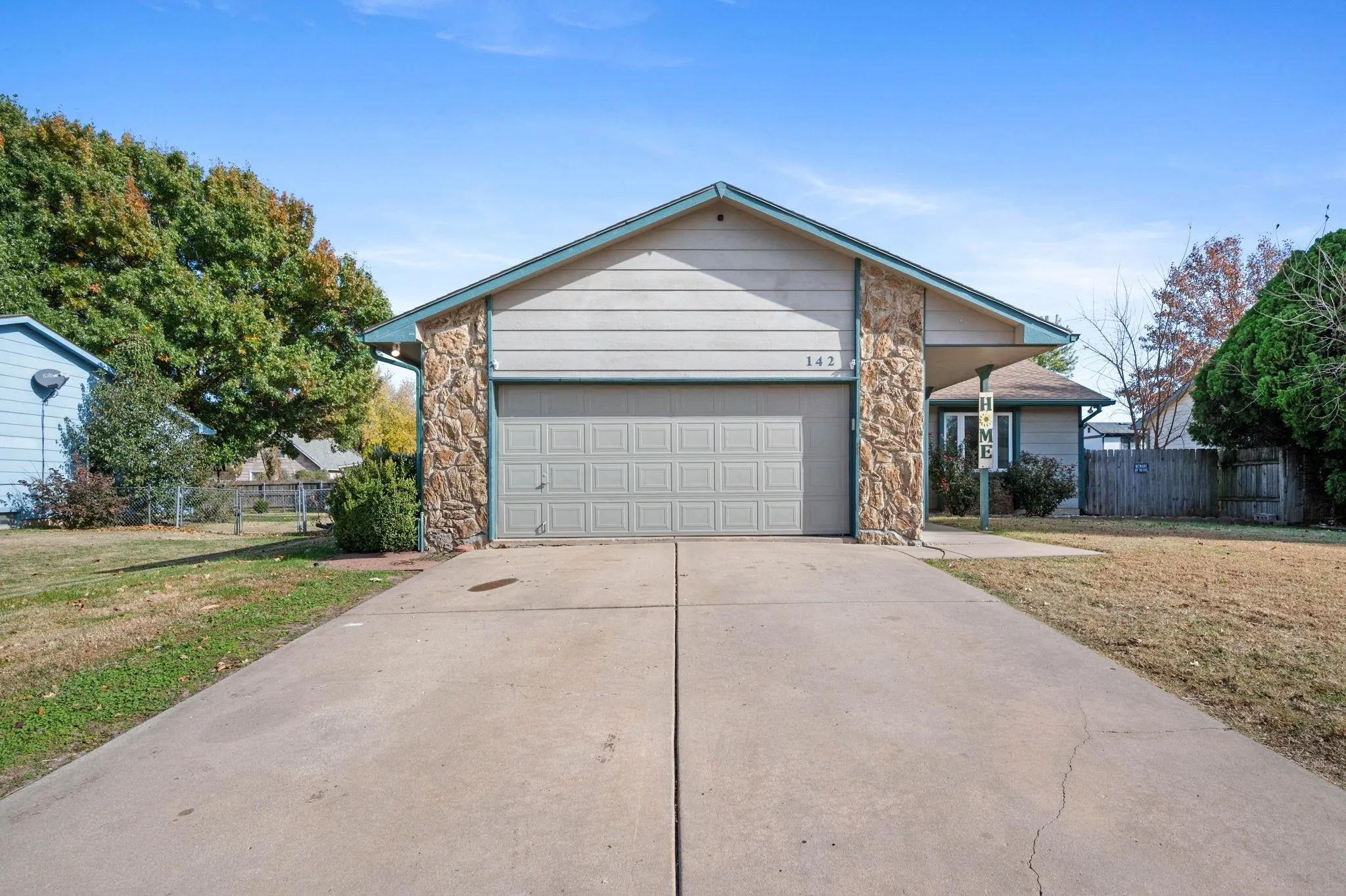 Haysville, Kansas 67060, United States, 3 Bedrooms Bedrooms, ,2 BathroomsBathrooms,Residential,Active,243282