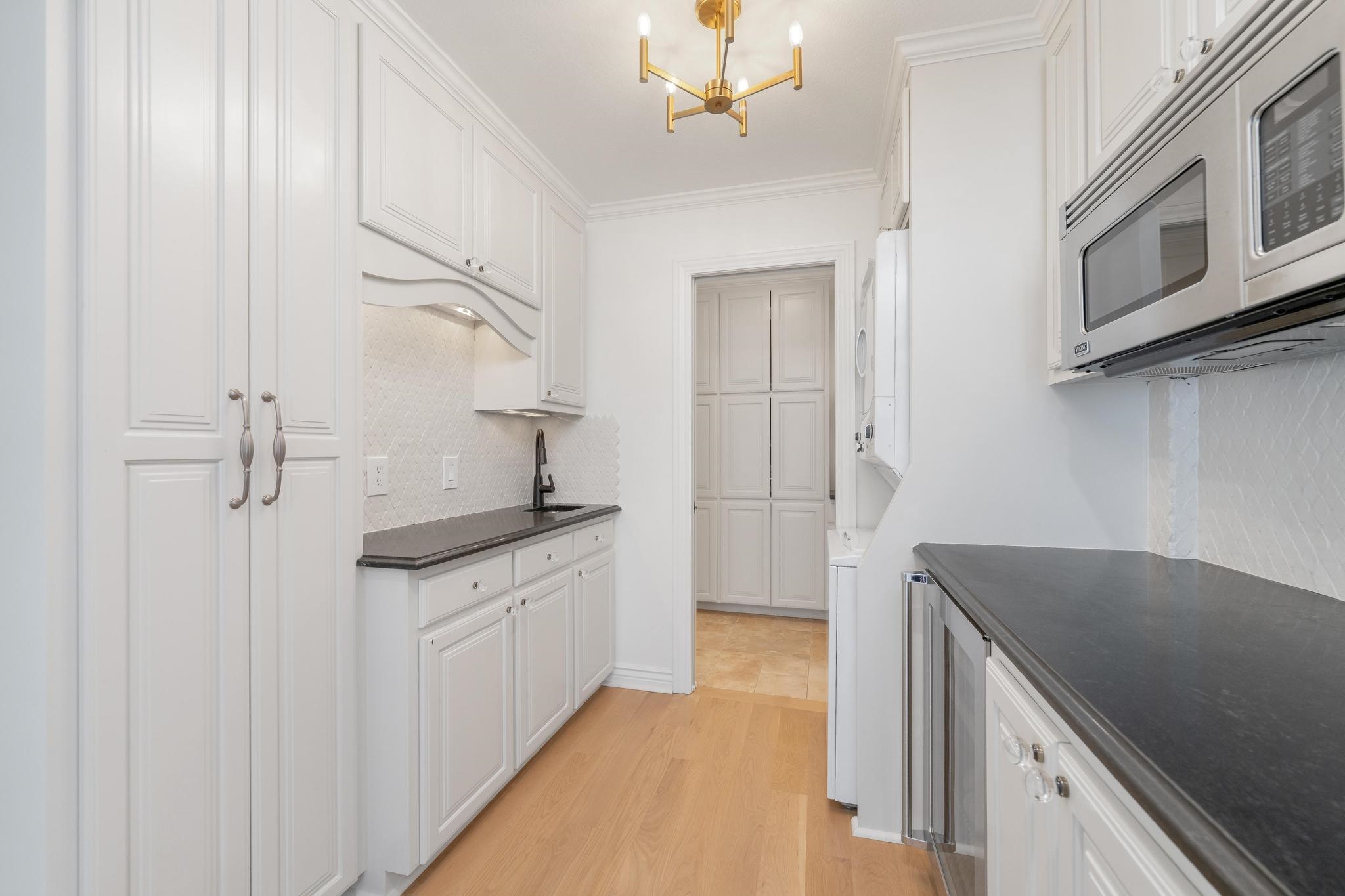 24 E Douglas Ave, Eastborough, Virginia image 16