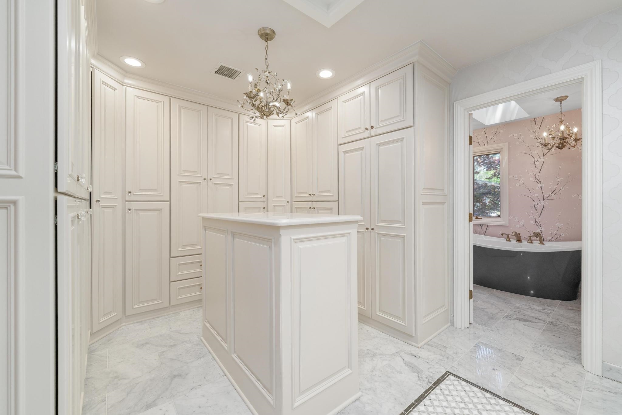 24 E Douglas Ave, Eastborough, Virginia image 27