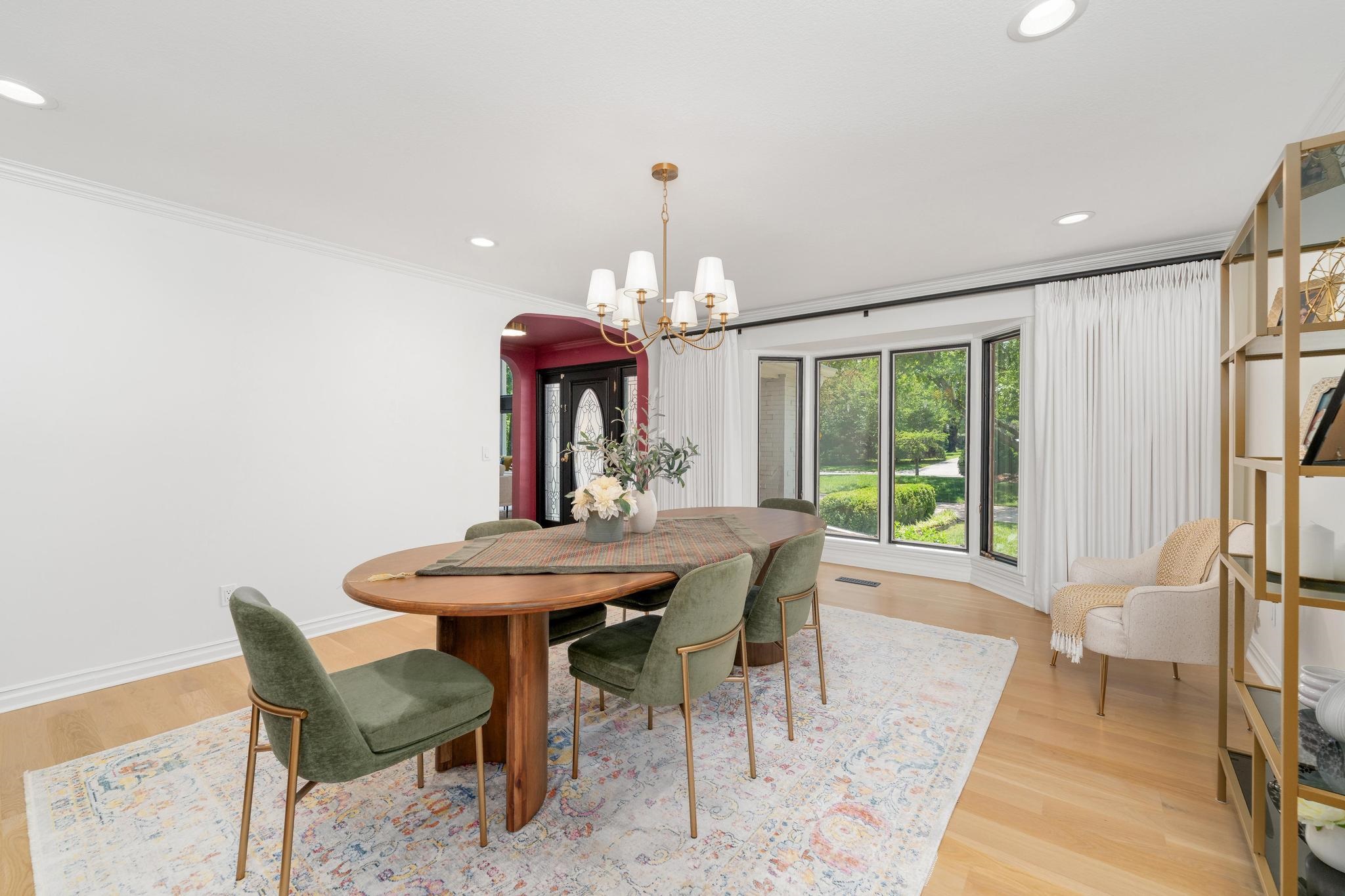24 E Douglas Ave, Eastborough, Virginia image 9