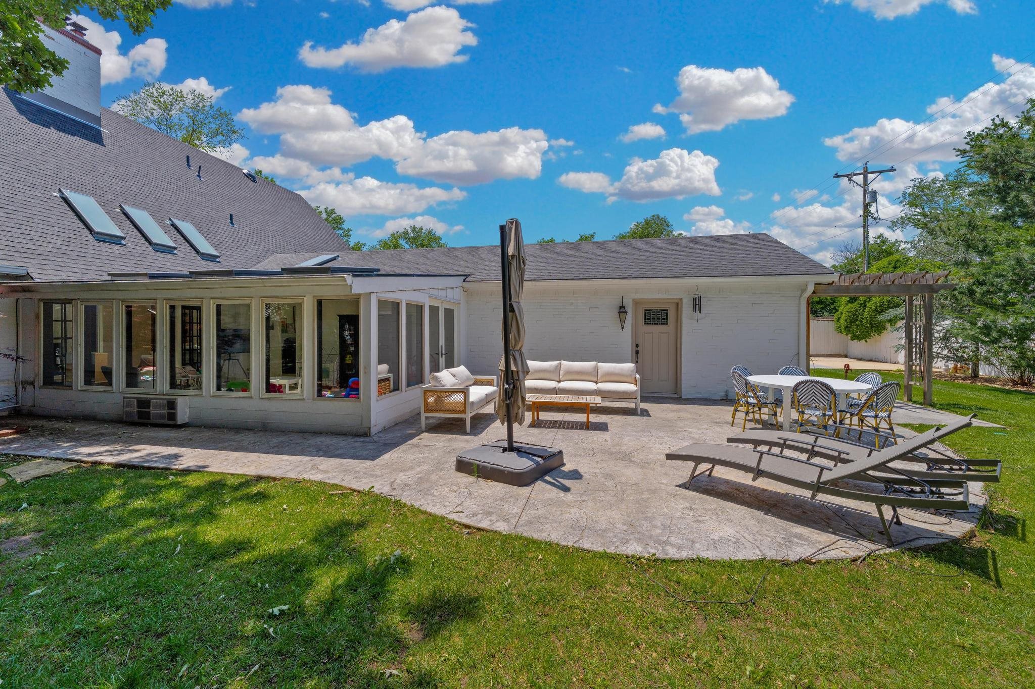 24 E Douglas Ave, Eastborough, Virginia image 36