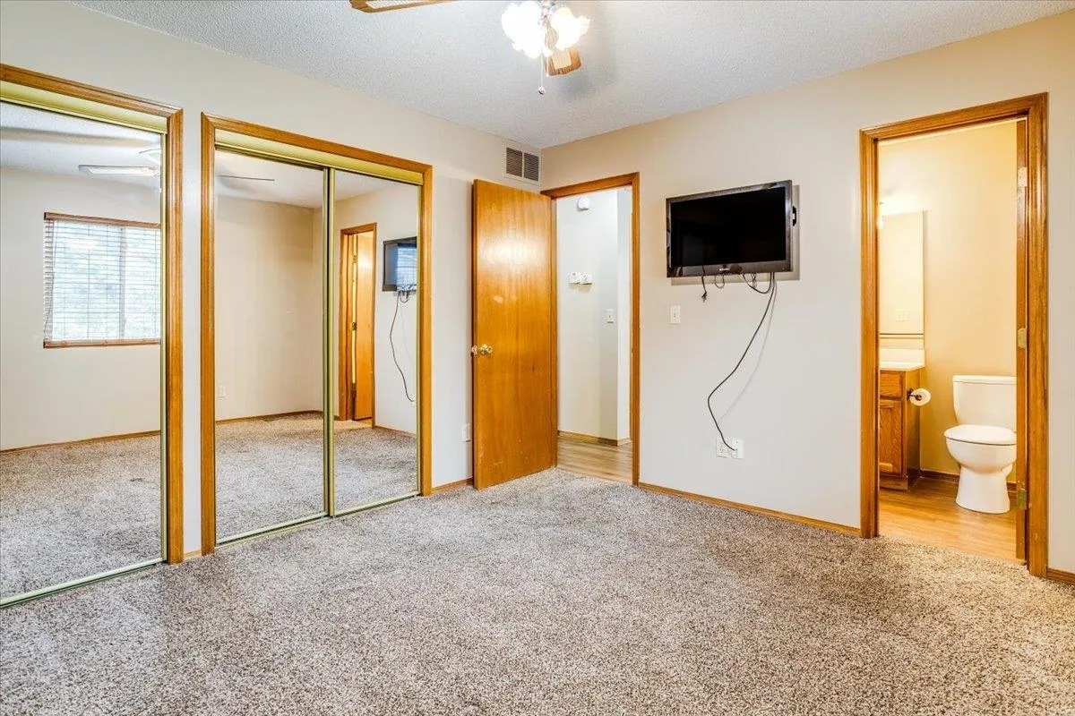 Derby, Kansas 67037, United States, 3 Bedrooms Bedrooms, ,3 BathroomsBathrooms,Residential,Pending,35857