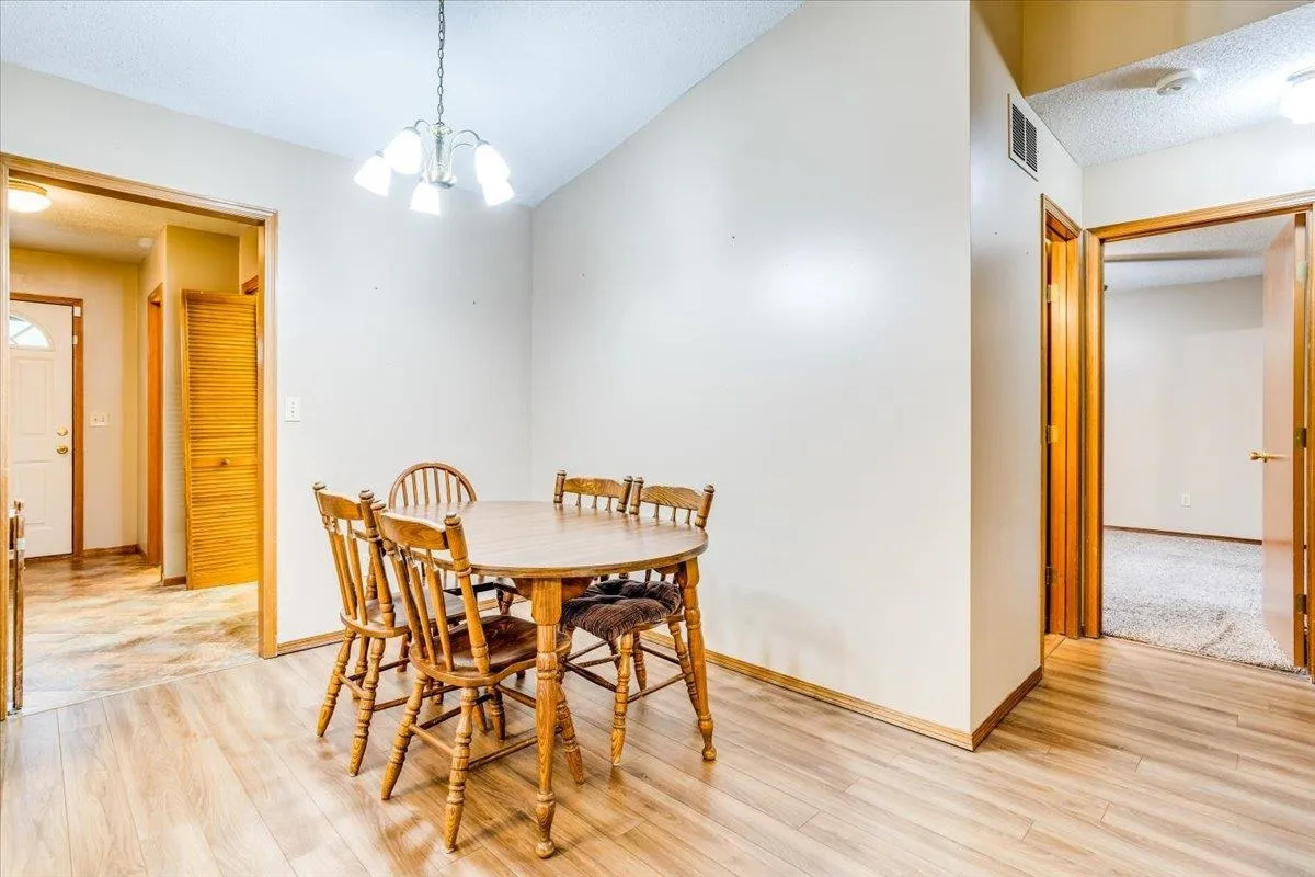 Derby, Kansas 67037, United States, 3 Bedrooms Bedrooms, ,3 BathroomsBathrooms,Residential,Pending,35857