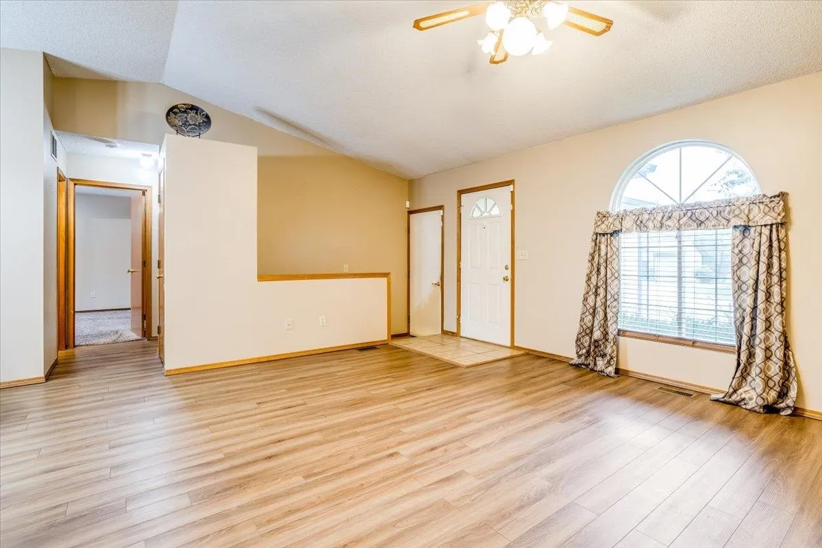 Derby, Kansas 67037, United States, 3 Bedrooms Bedrooms, ,3 BathroomsBathrooms,Residential,Pending,35857