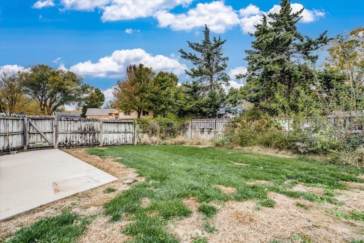 Derby, Kansas 67037, United States, 3 Bedrooms Bedrooms, ,3 BathroomsBathrooms,Residential,Pending,35857