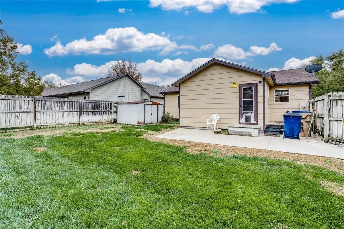 Derby, Kansas 67037, United States, 3 Bedrooms Bedrooms, ,3 BathroomsBathrooms,Residential,Pending,35857