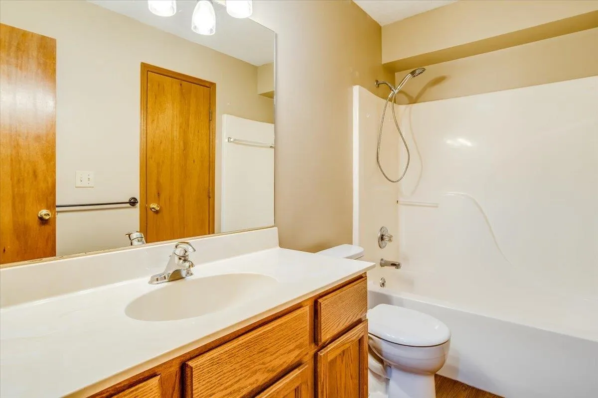 Derby, Kansas 67037, United States, 3 Bedrooms Bedrooms, ,3 BathroomsBathrooms,Residential,Pending,35857