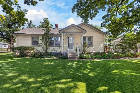 Homes For Sale - 1502 E Clark St<br/> Wichita, KS 67211