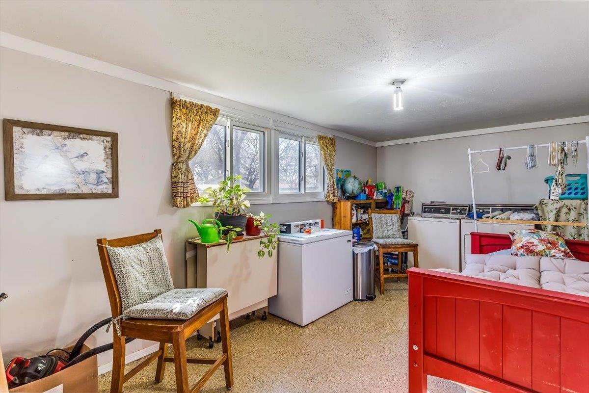 Cheney, Kansas 67025, United States, 2 Bedrooms Bedrooms, ,2 BathroomsBathrooms,Residential,Pending,62732