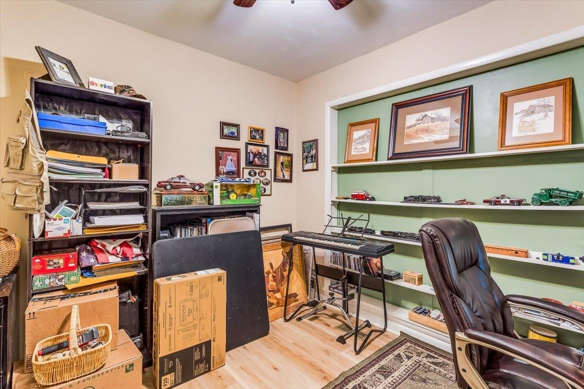 Cheney, Kansas 67025, United States, 2 Bedrooms Bedrooms, ,2 BathroomsBathrooms,Residential,Pending,62732