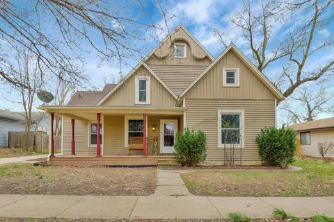 427 E Mulvane St, Mulvane, KS MLS: 652286