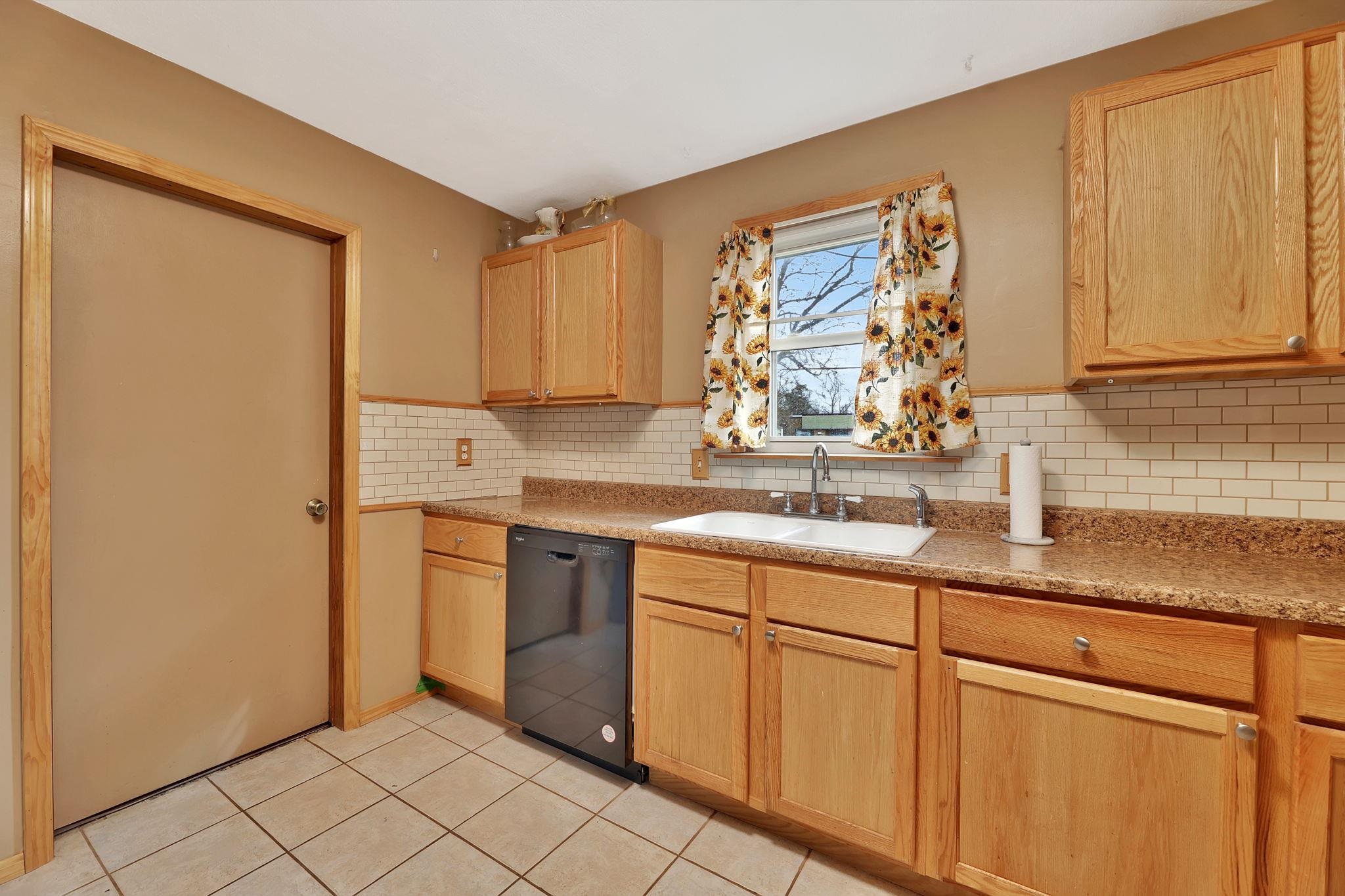 427 E Mulvane St, Mulvane, Kansas image 13