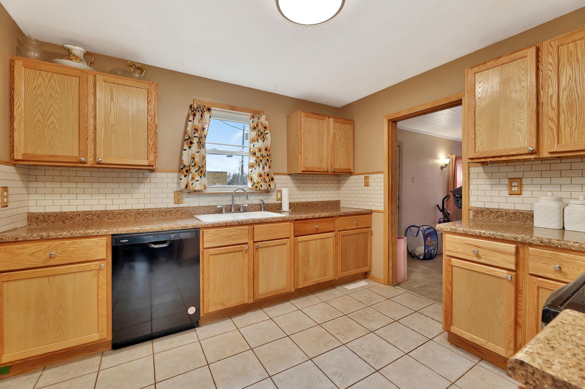427 E Mulvane St, Mulvane, Kansas image 11