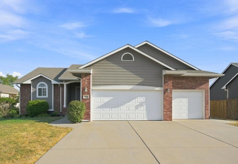 Homes For Sale - 11306 E Donegal St<br/> Wichita, KS 67206