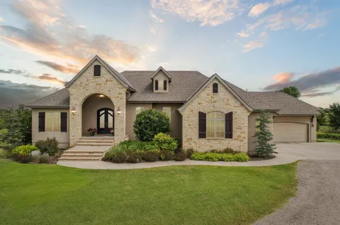 8710 S Webb Rd, Derby, KS MLS: 652376