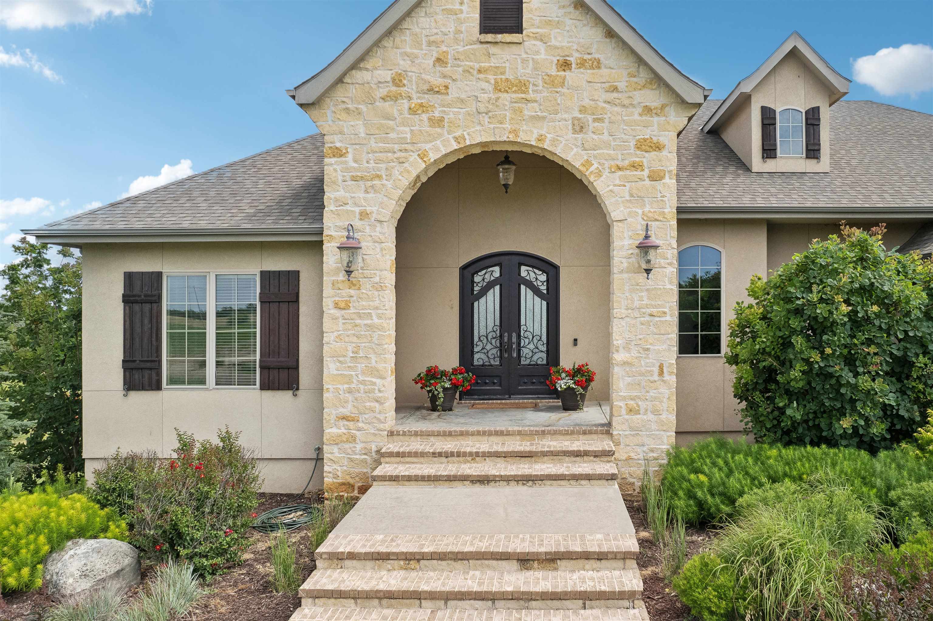 8710 S Webb Rd, Derby, Kansas image 2