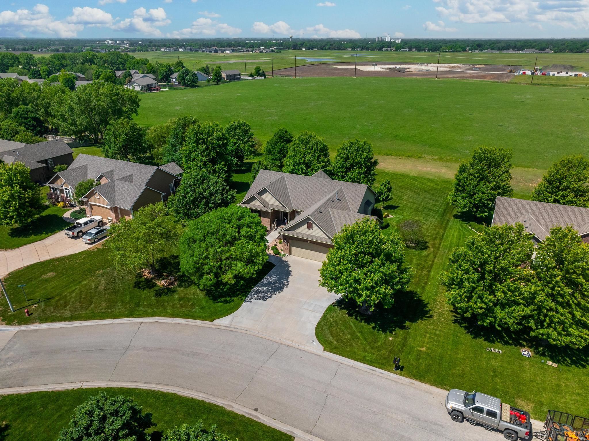 403 N Bailey Mae Ct, Valley Center, Kansas image 8
