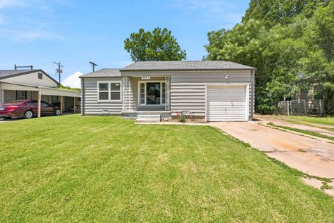 Homes For Sale - 831 S Christine Ave<br/> Sedgwick County, Wichita, KS 67218