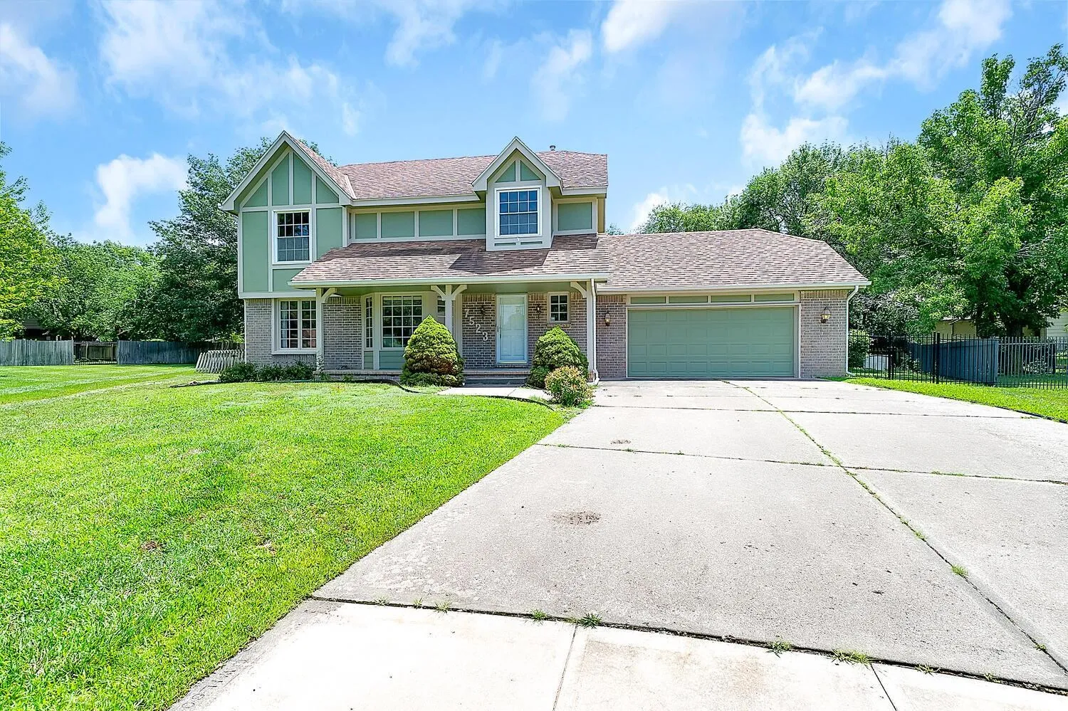 Wichita, Kansas 67226, United States, 3 Bedrooms Bedrooms, ,3 BathroomsBathrooms,Residential,Active,179189