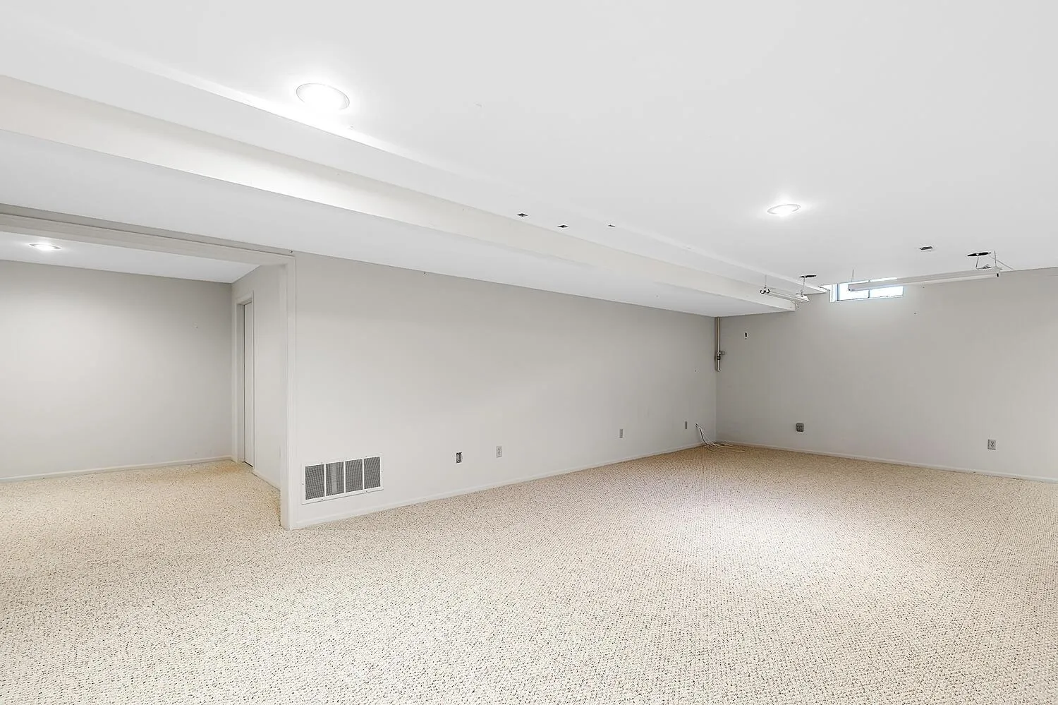 Wichita, Kansas 67226, United States, 3 Bedrooms Bedrooms, ,3 BathroomsBathrooms,Residential,Active,179189