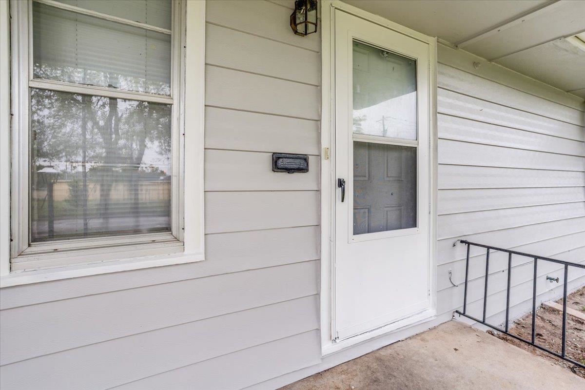 1654 S Glendale St, Wichita, Kansas image 3