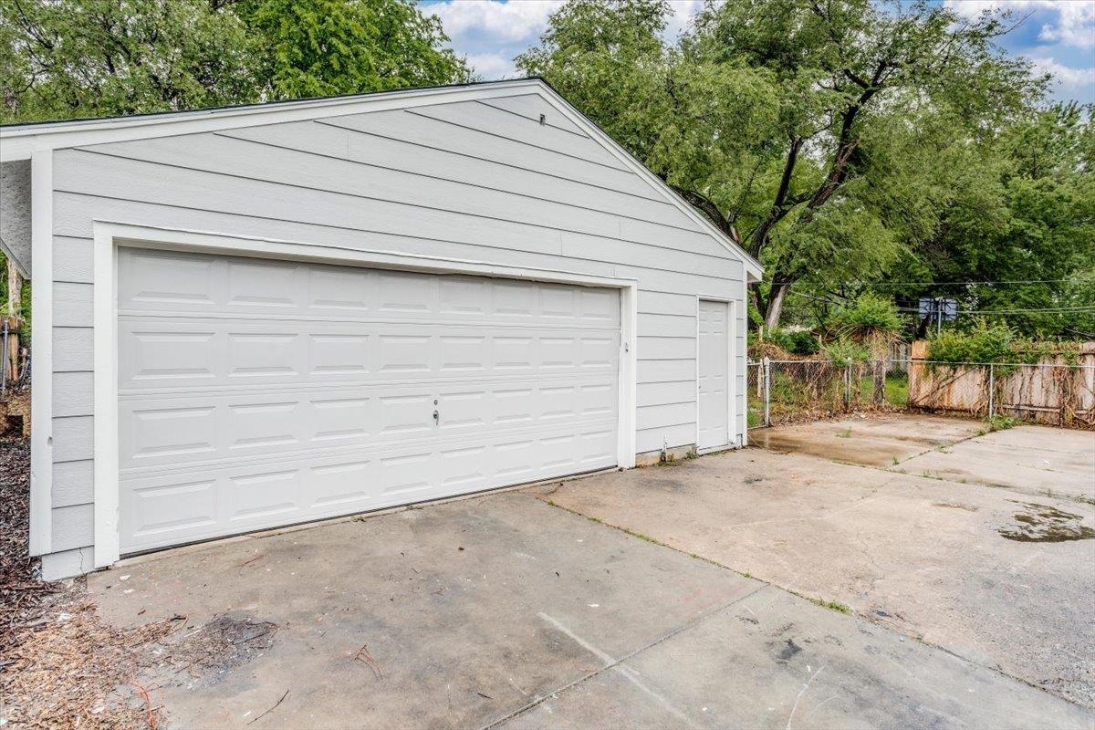 1654 S Glendale St, Wichita, Kansas image 23