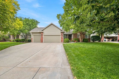 Homes For Sale - 3062 N Wild Rose Ct<br/> Wichita, KS 67205