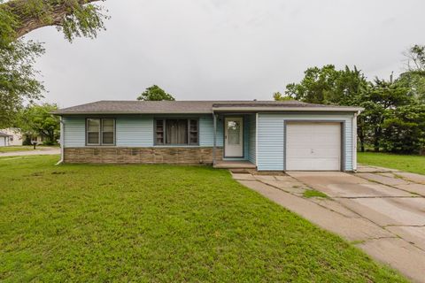 Homes For Sale - 3250 S Downtain St<br/> Wichita, KS 67217