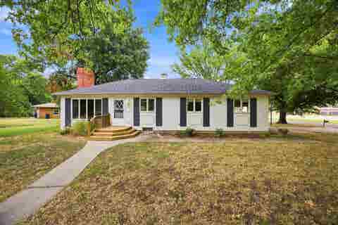 Homes For Sale - 312 Normandy Rd<br/> Newton, KS 67114