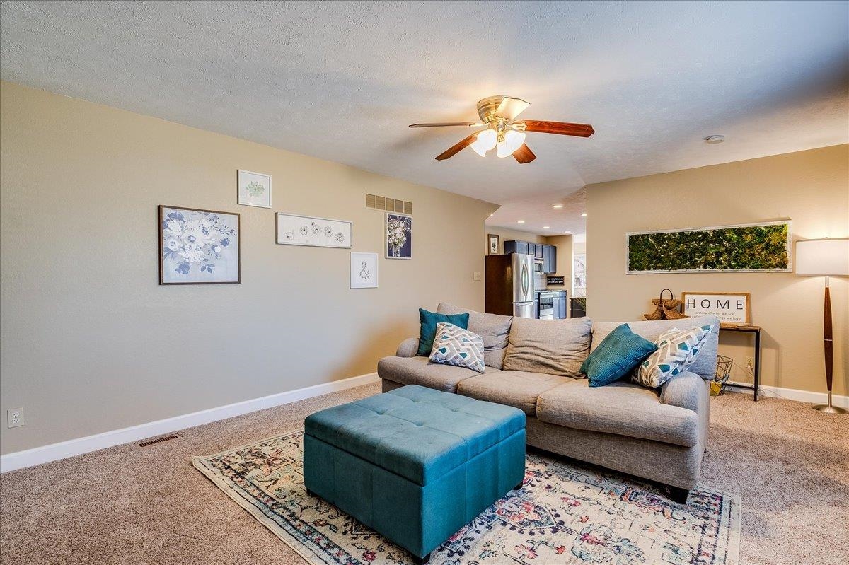3110 Malloy St, Hutchinson, Kansas image 17