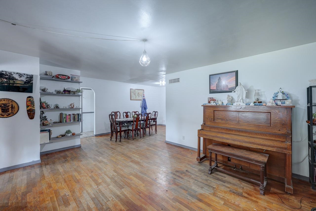 1105 N 4th St, Arkansas City, Kansas image 3