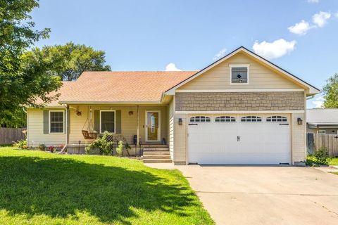 Apartment For Sale - 1109 Leprechaun Dr<br/> Dickinson County, Chapman, KS 67431