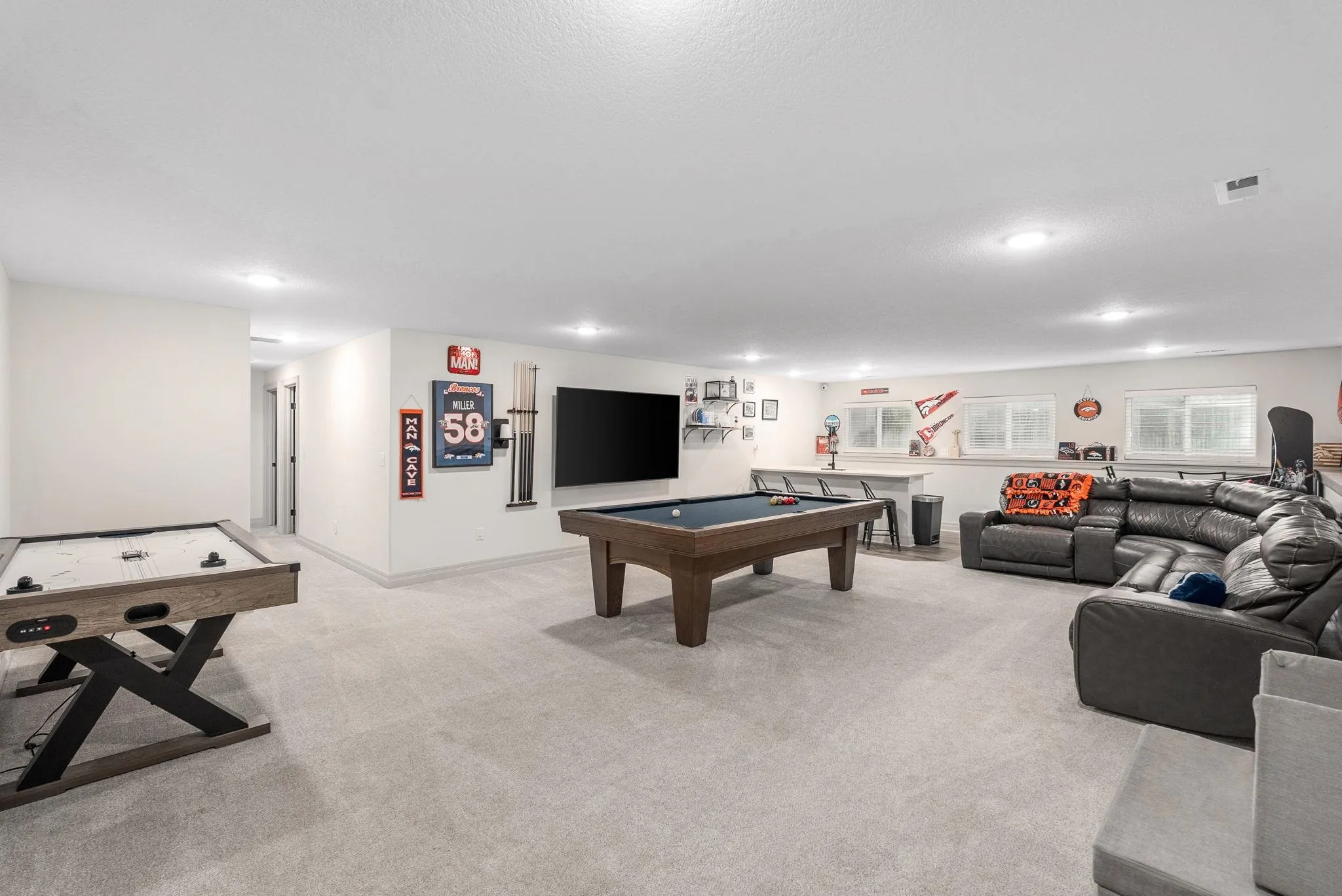 Wichita, Kansas 67230, United States, 6 Bedrooms Bedrooms, ,4 BathroomsBathrooms,Residential,Active,234357