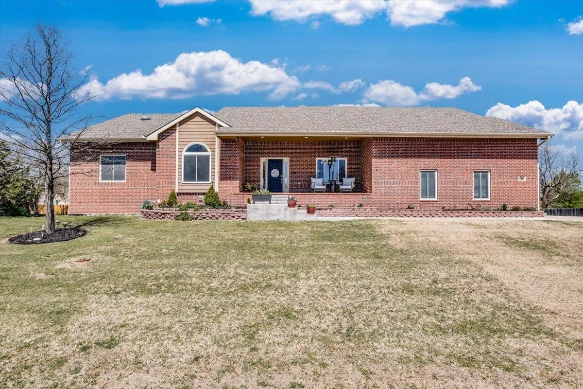 Goddard, Kansas 67052, United States, 5 Bedrooms Bedrooms, ,3 BathroomsBathrooms,Residential,Active,106350