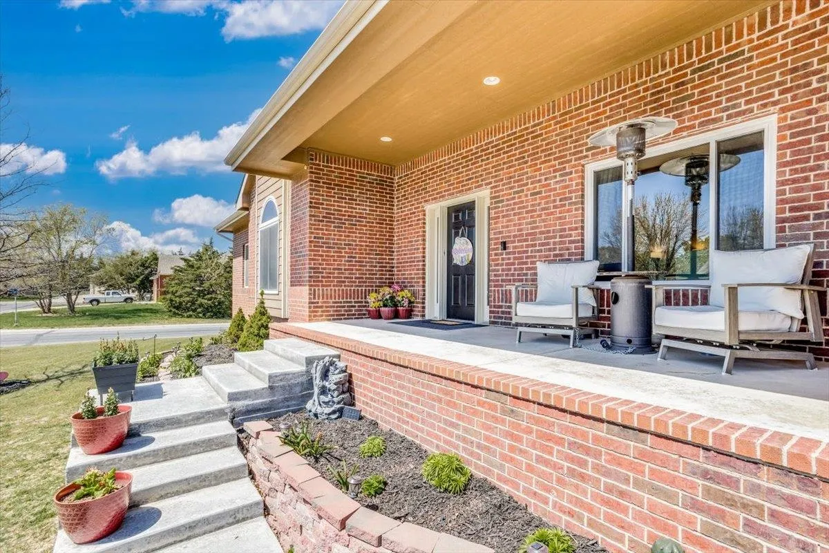 Goddard, Kansas 67052, United States, 5 Bedrooms Bedrooms, ,3 BathroomsBathrooms,Residential,Active,106350