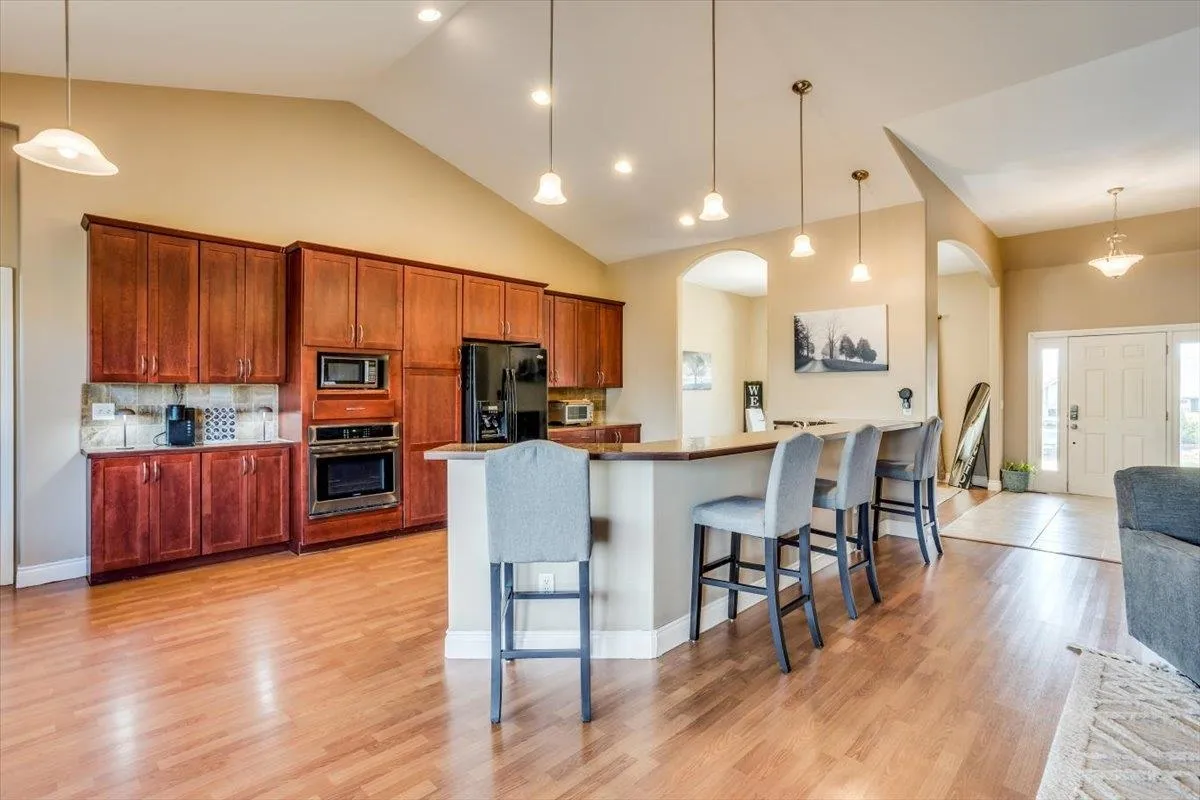 Goddard, Kansas 67052, United States, 5 Bedrooms Bedrooms, ,3 BathroomsBathrooms,Residential,Active,106350